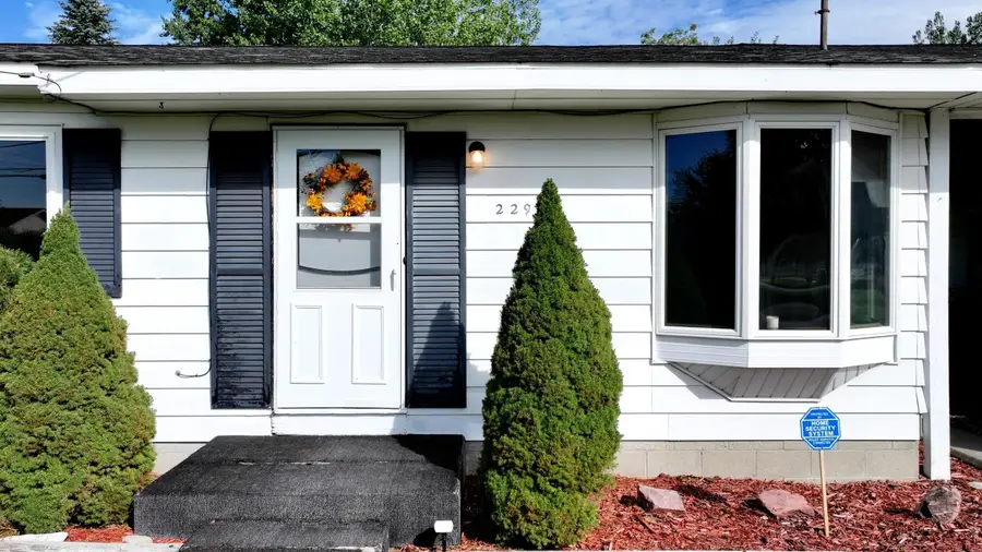 2293 Michigan Ave, Bay City, MI 48708 - #2