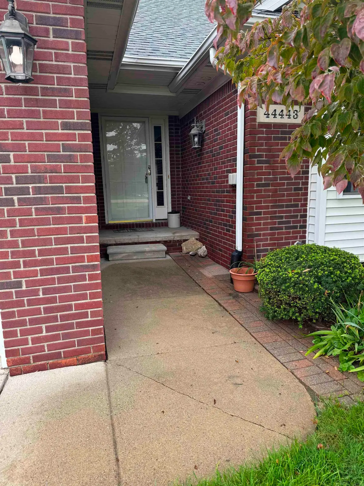 44443 Patricia, Sterling Heights, MI 48314 - #1