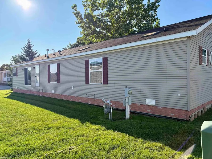 52517 Green Ash Court, New Baltimore, MI 48051 - #2