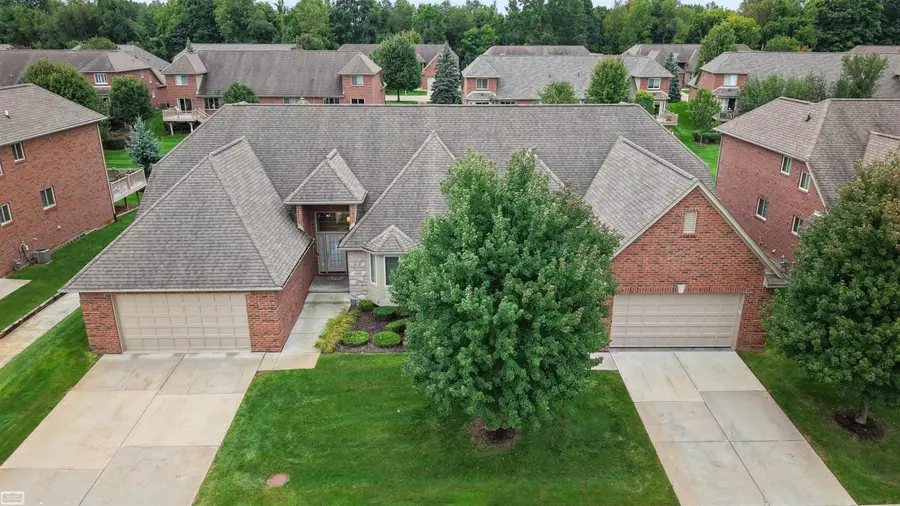 6182 Dana Rose, Washington Township, MI 48094 - #3