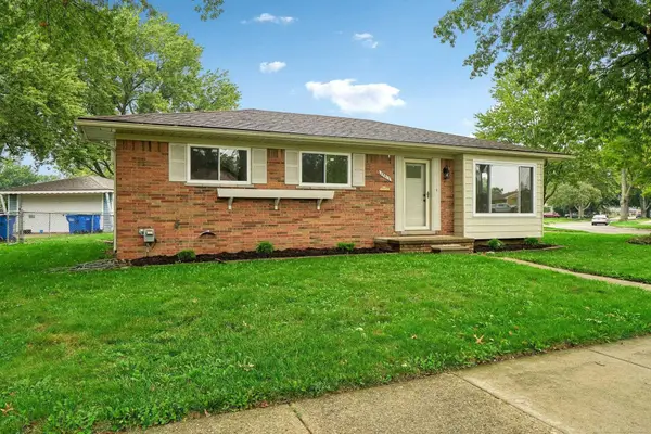 29812 Newport, Warren, MI 48088