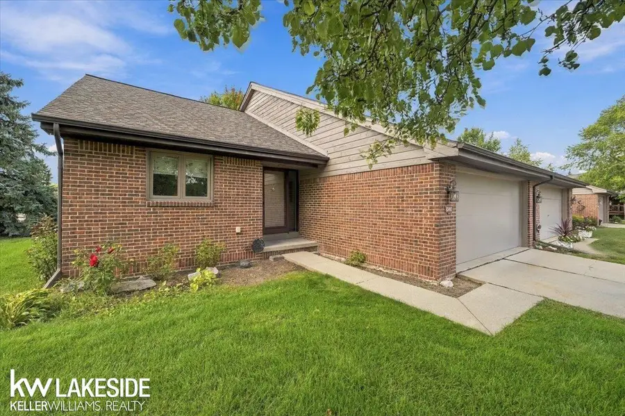 45491 Meadows, Macomb, MI 48044 - #3