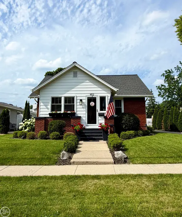 452 Maple, Plymouth, MI 48170