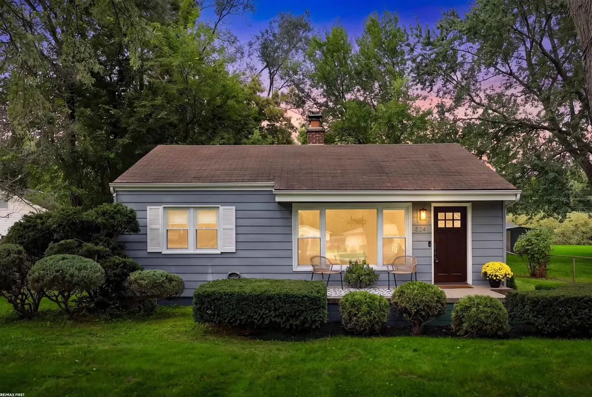 8241 Russell, Utica, MI 48317 - #1