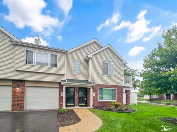 22069 Fairlane #building L, Woodhaven, MI 48183