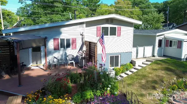 1619 Woodland, Marquette, MI 49855
