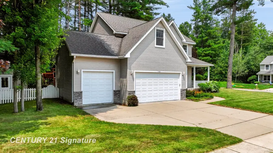 7725 Mammoth Pines, Midland, MI 48642 - #2