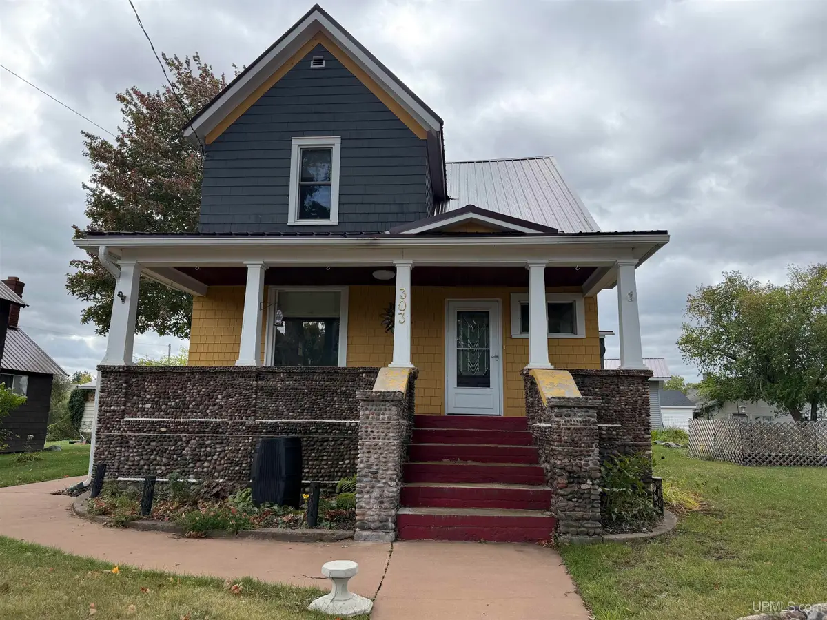 303 Maple, Hurley, WI 54534 - #1