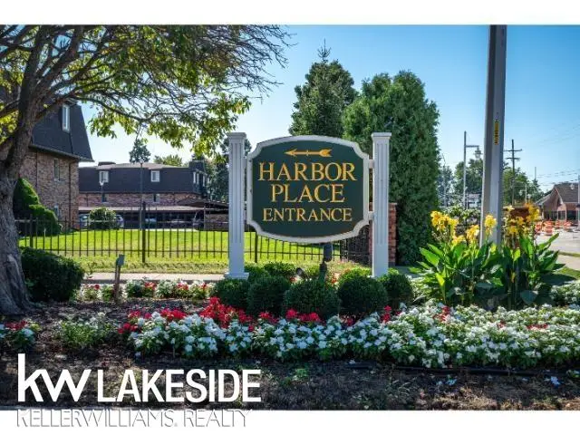 104 Riviera #6, Saint Clair Shores, MI 48080 - #2
