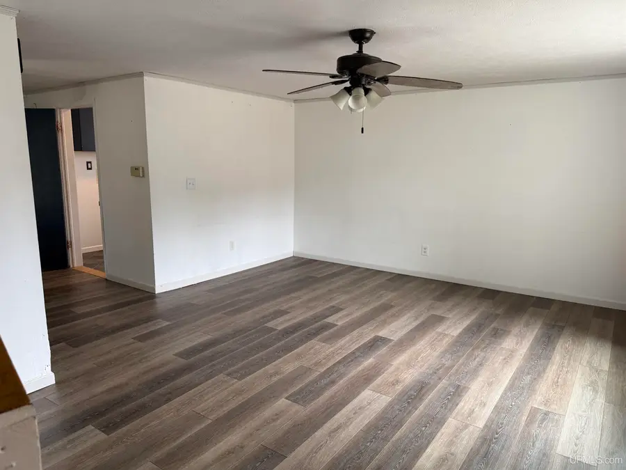 124 W Onota, Munising, MI 49862 - #3