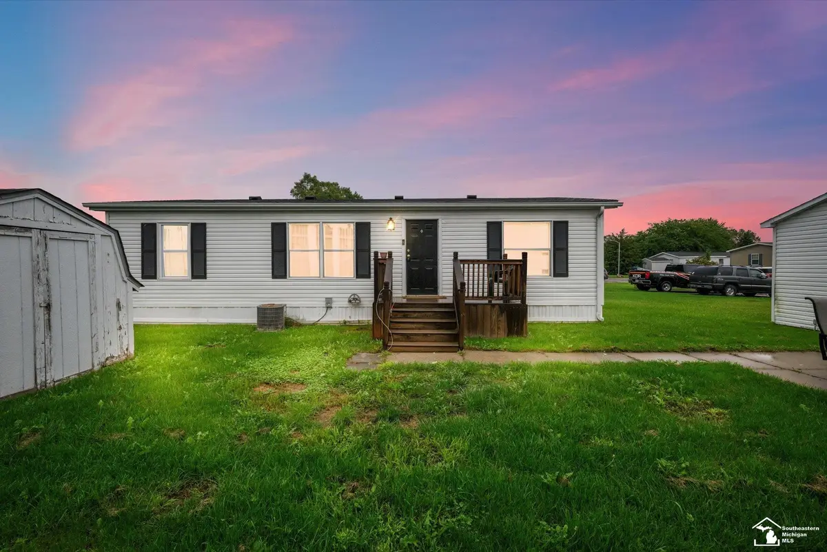 29356 Maple, Flat Rock, MI 48134 - #1