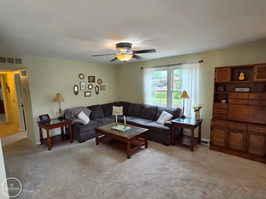 24399 Meadowbridge, Clinton Township, MI 48035 - #2