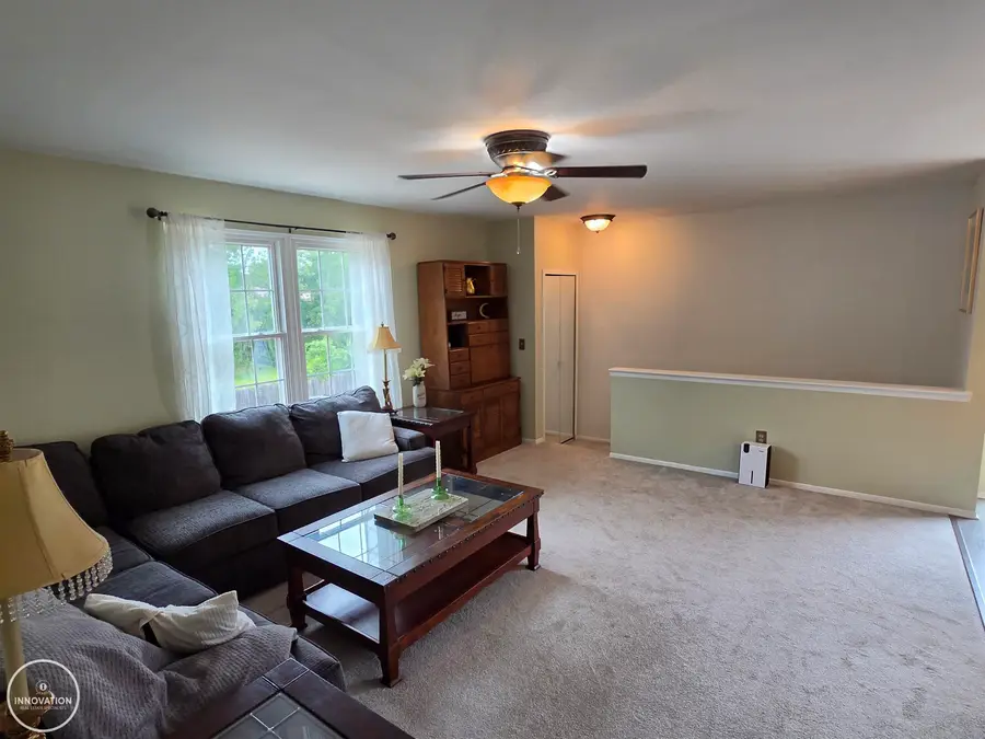 24399 Meadowbridge, Clinton Township, MI 48035 - #3