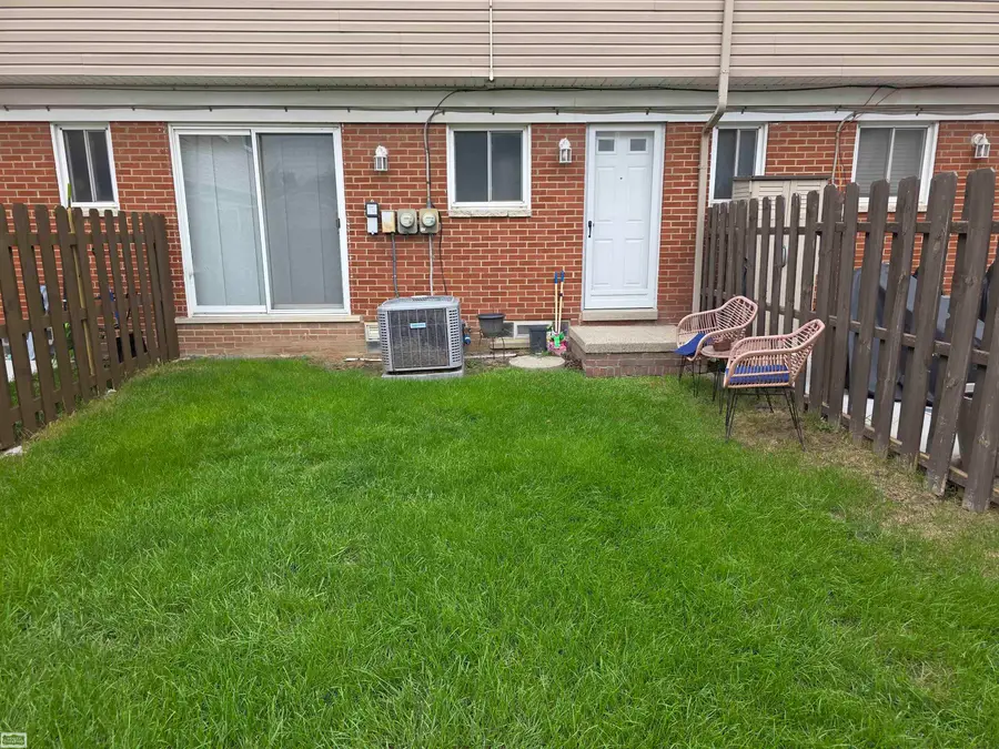 27562 Concord, Warren, MI 48093 - #3