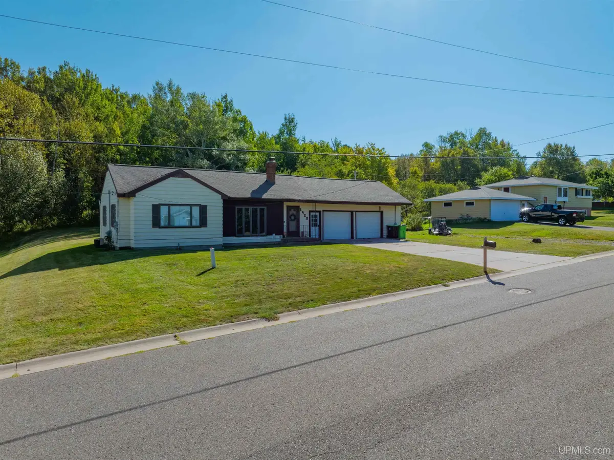 1428 High, Munising, MI 49862 - #1