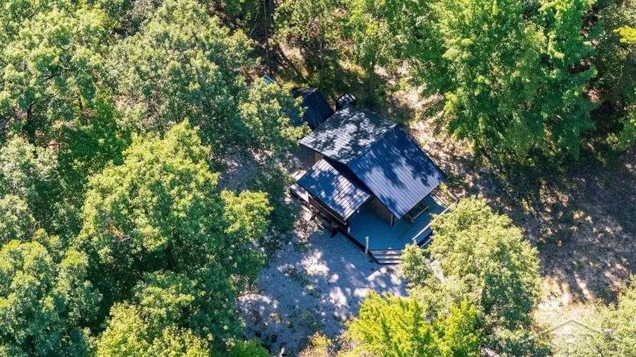 W Olson, Sanford, MI 48657 - #2