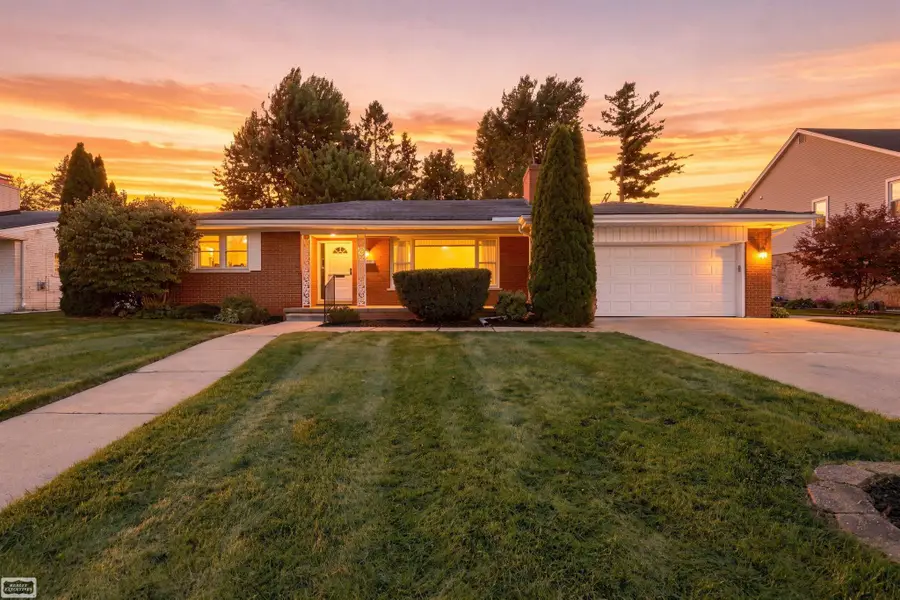 25445 Graceland, Dearborn Heights, MI 48125 - #2
