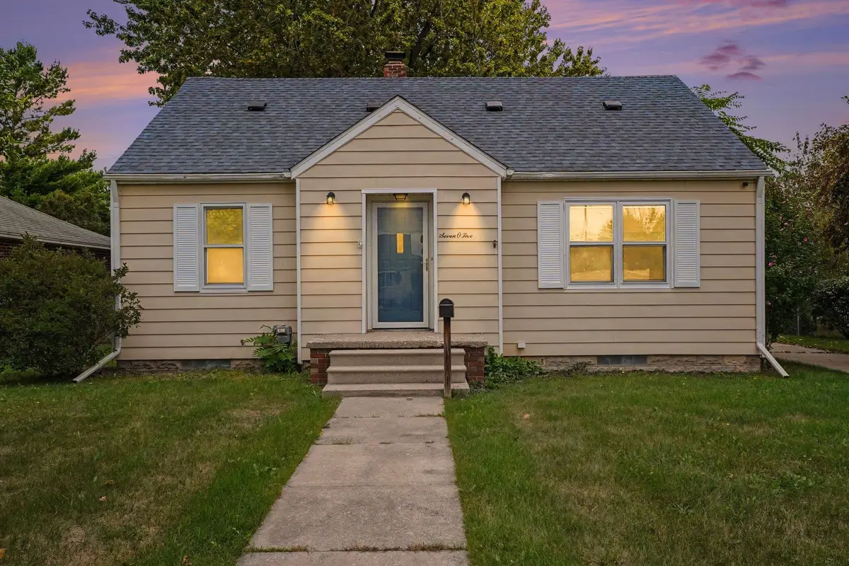 705 S Hampton, Bay City, MI 48708 - #1