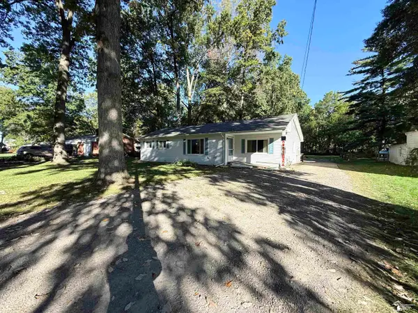 3176 Springbrook, Lambertville, MI 48144