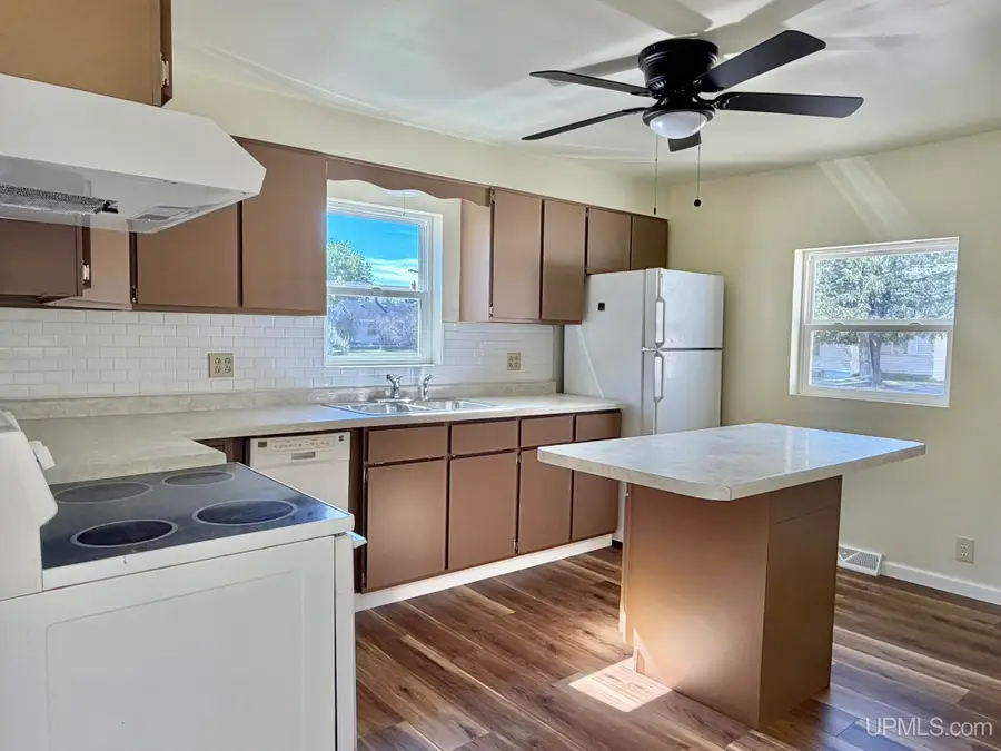 213 Hemlock, Kingsford, MI 49802 - #3