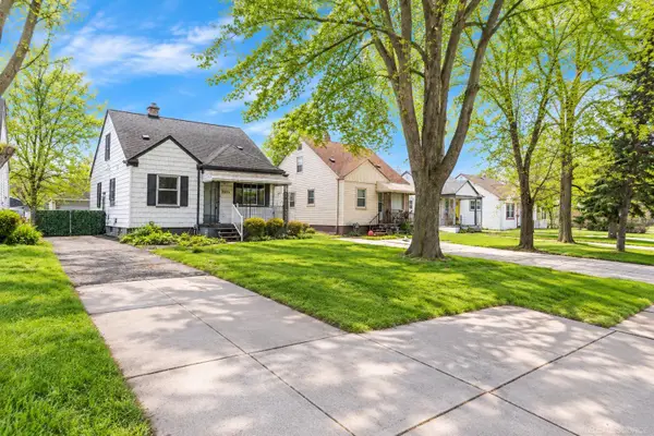 2980 Greenfield, Berkley, MI 48072