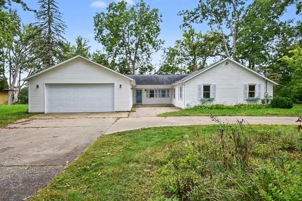 2805 Chippewa, Midland, MI 48640
