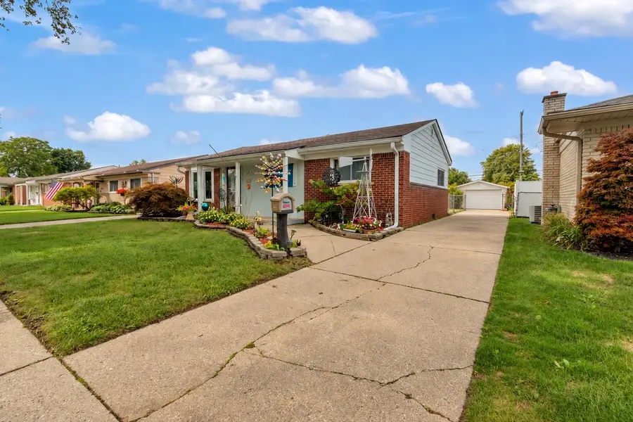 28101 Nieman, Saint Clair Shores, MI 48081 - #2
