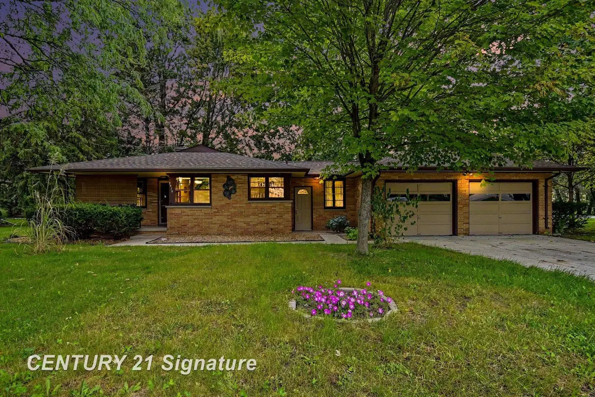2520 Hemmeter, Saginaw, MI 48603 - #1