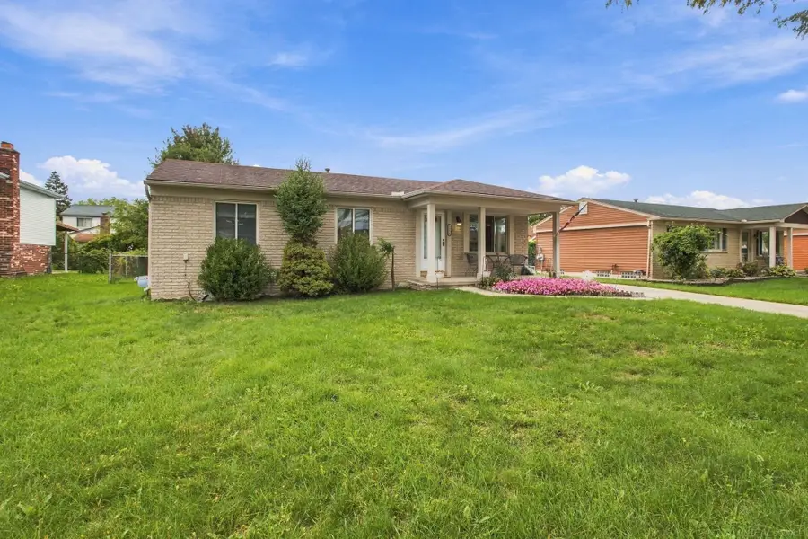 35537 Connecticut, Sterling Heights, MI 48310 - #3