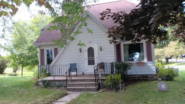 215 N Lake, Harrisville, MI 48740
