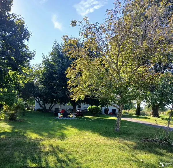 13465 Dunlap, La Salle, MI 48145