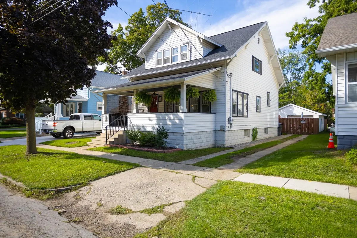 805 E Exchange, Owosso, MI 48867 - #1