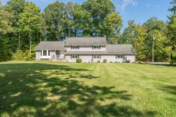 6900 Rattle Run, Saint Clair, MI 48079