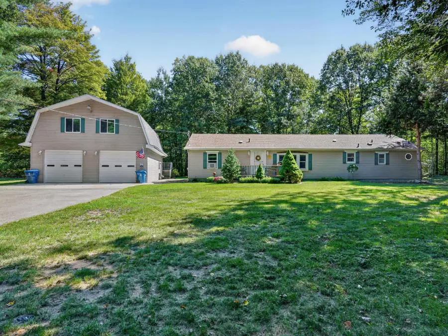 3960 Lakeshore, Gladwin, MI 48624 - #2