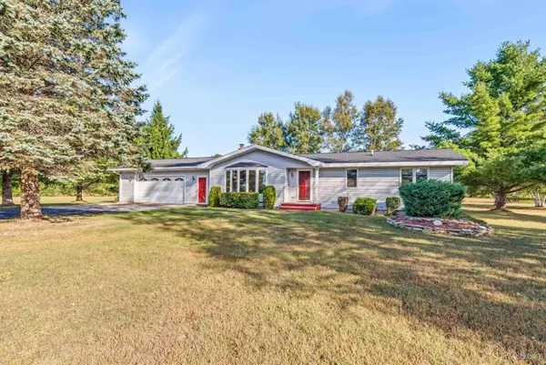 7874 W Dawson, Manistique, MI 49854