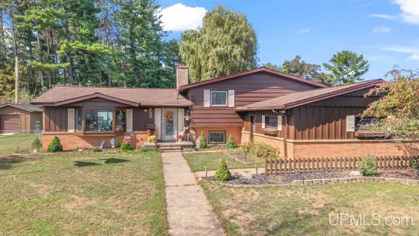 800 S Hemlock, Iron Mountain, MI 49801
