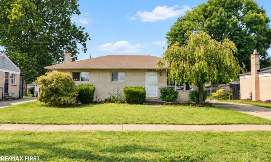 35247 Kelly, Clinton Township, MI 48035 - #1