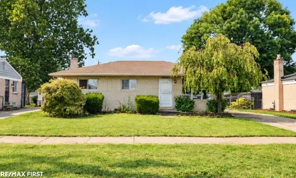 35247 Kelly, Clinton Township, MI 48035
