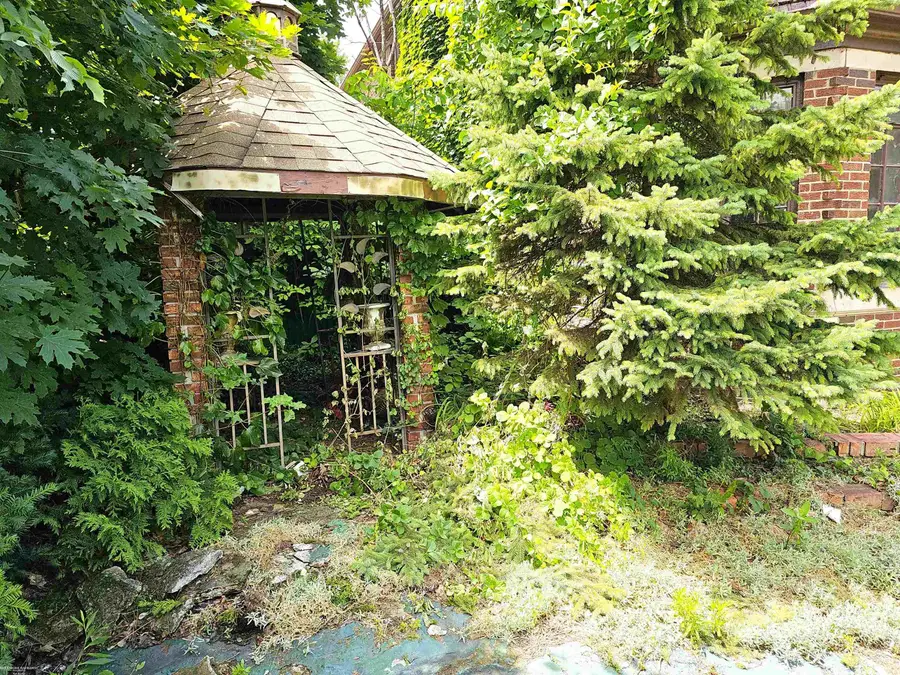 18051 Santa Barbara, Detroit, MI 48221 - #2