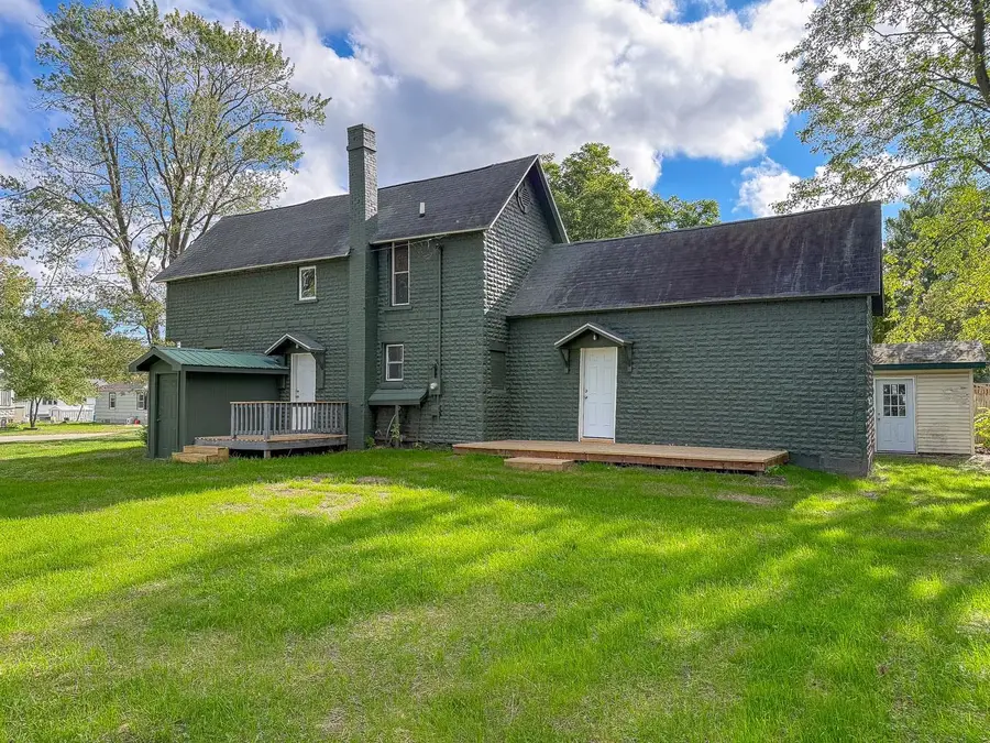 207 W Washington, Coleman, MI 48618 - #3