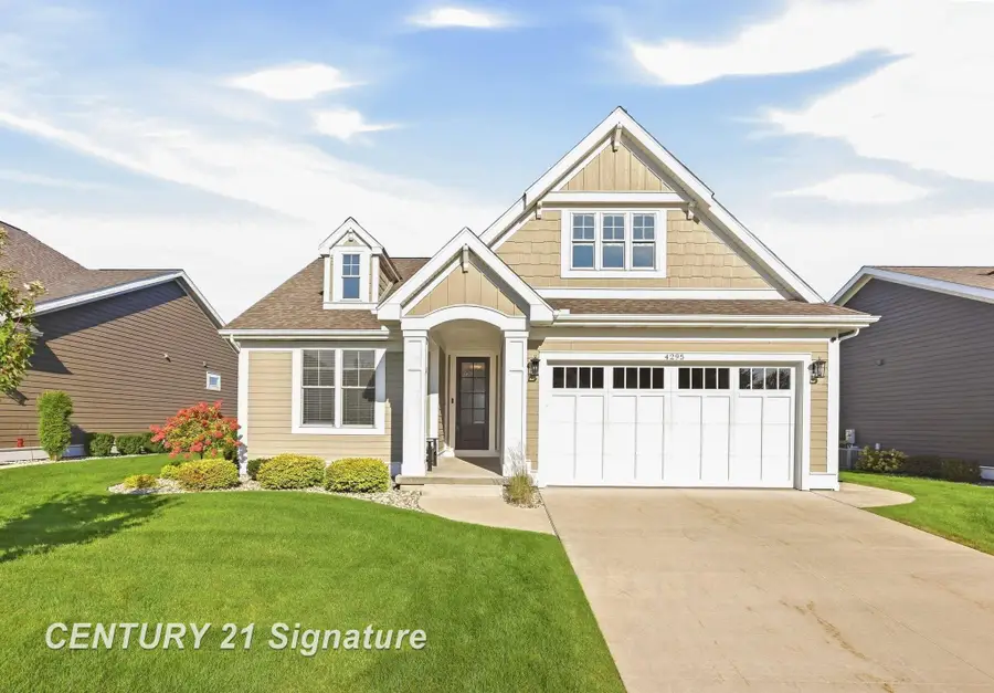 4295 Village Green, Freeland, MI 48623 - #2