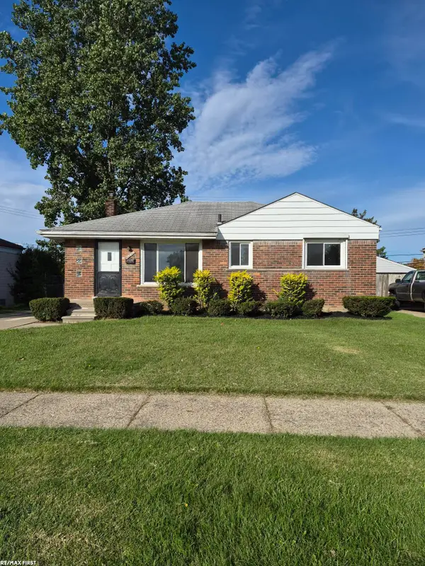 25071 Barbara, Roseville, MI 48066