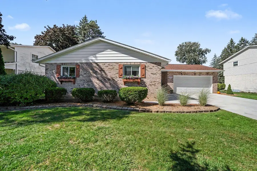 1445 Vancouver, Saginaw, MI 48638 - #3
