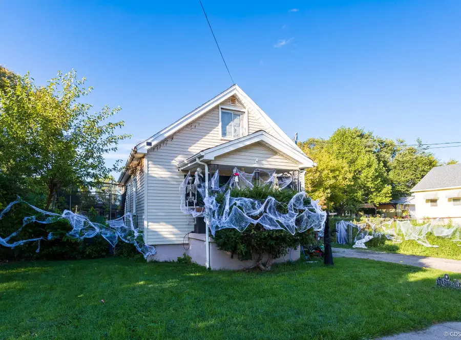 1497 Connell, Burton, MI 48529 - #2