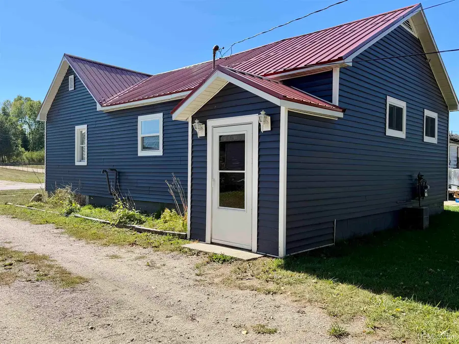208 W Victory, Newberry, MI 49868 - #2