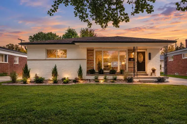 28806 Rockwood, Saint Clair Shores, MI 48081