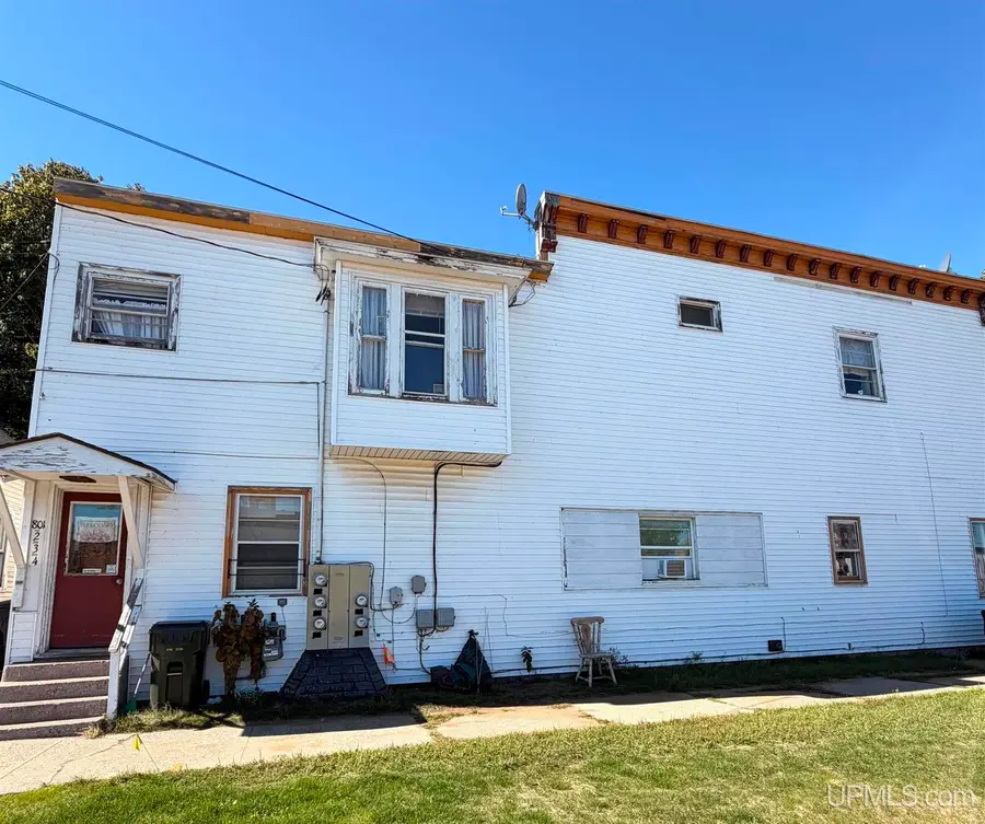 801 S 1st, Escanaba, MI 49829 - #2