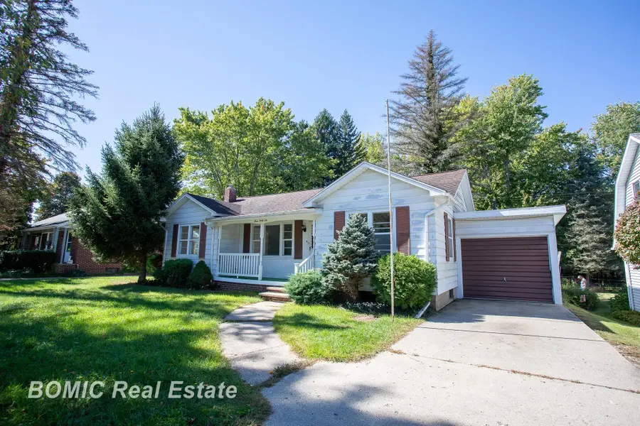 446 Goodrich, Vassar, MI 48768 - #2