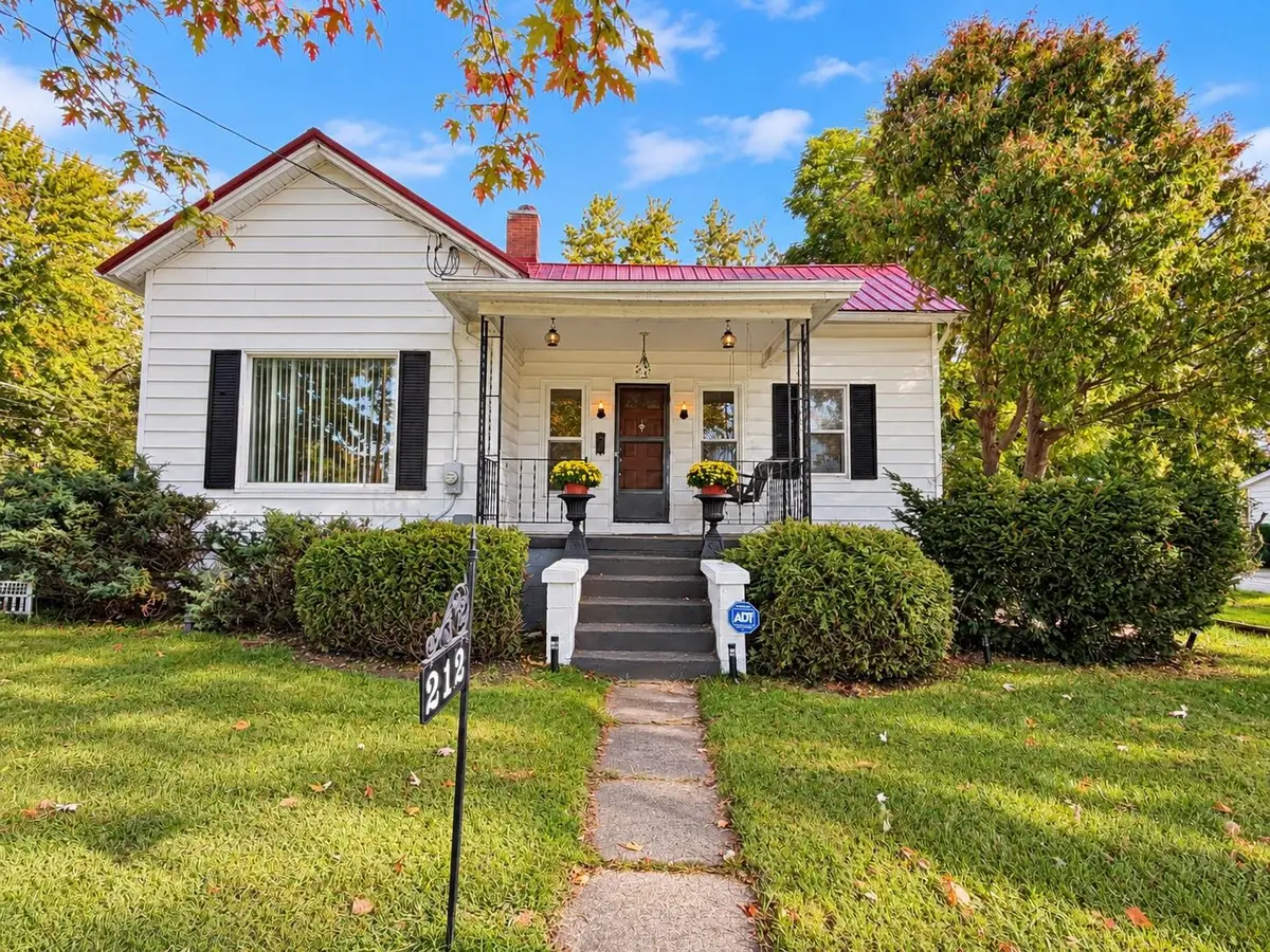 212 W Lewis, Saint Johns, MI 48879 - #1