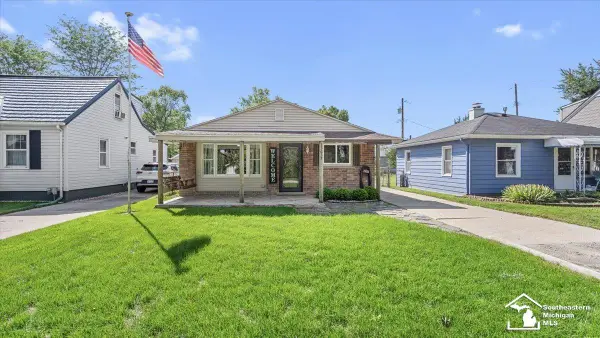 13637 Wright, Gibraltar, MI 48173